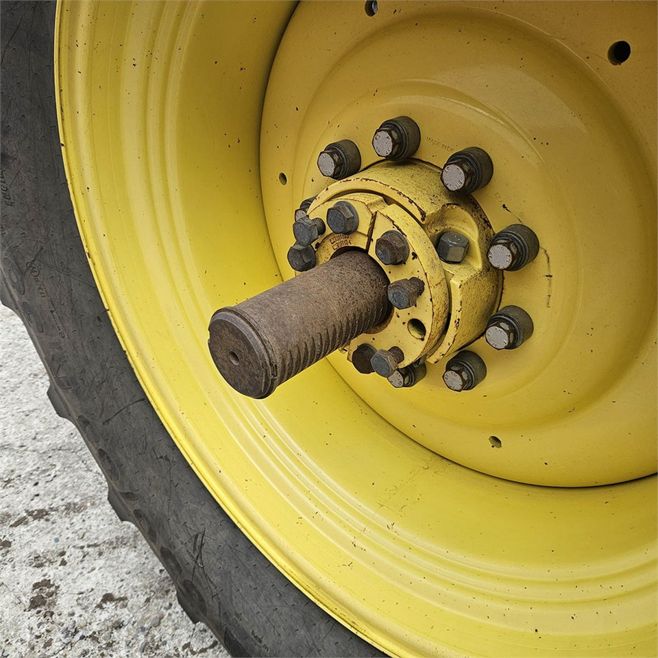 Трактор John Deere 6210 R: фото 38