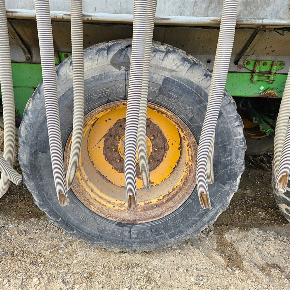 Техніка для внесення добрив Joskin 26000TRS: фото 27