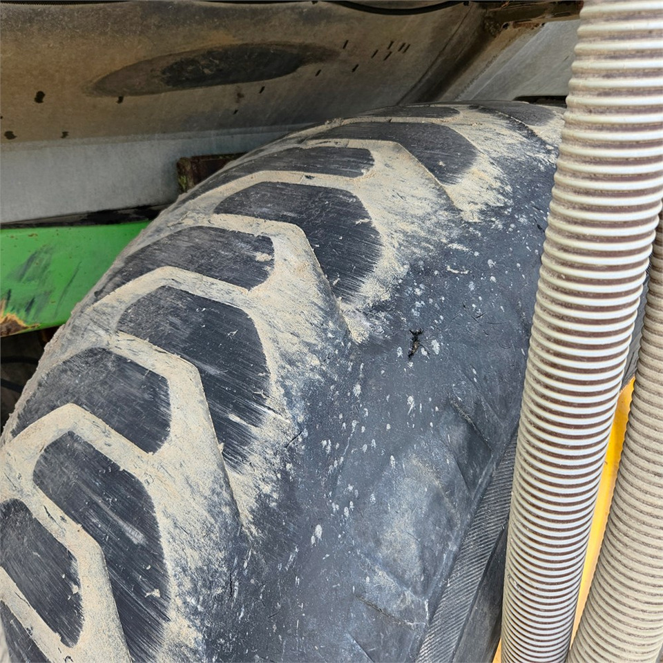 Техніка для внесення добрив Joskin 26000TRS: фото 26