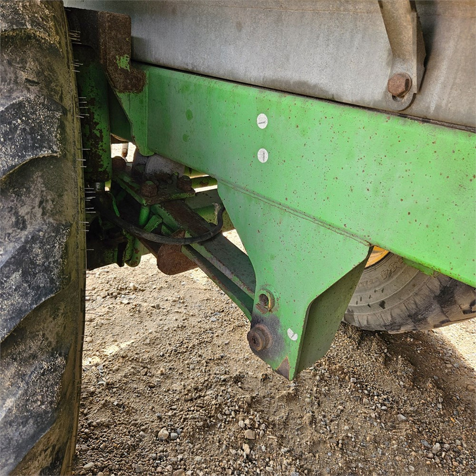 Техніка для внесення добрив Joskin 26000TRS: фото 12