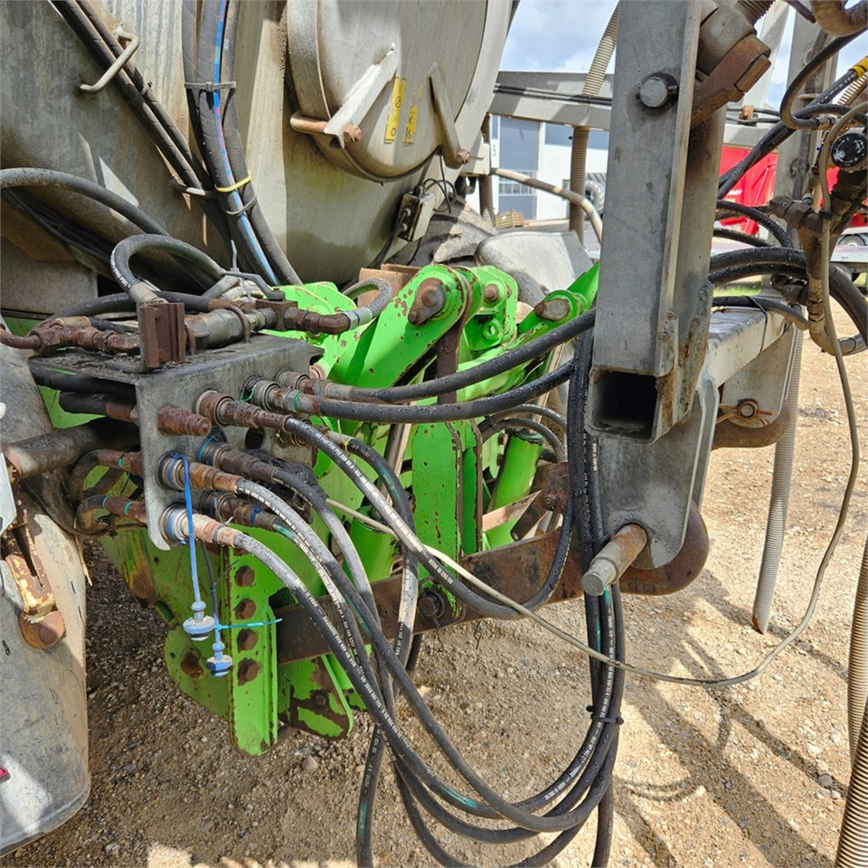 Техніка для внесення добрив Joskin 26000TRS: фото 7