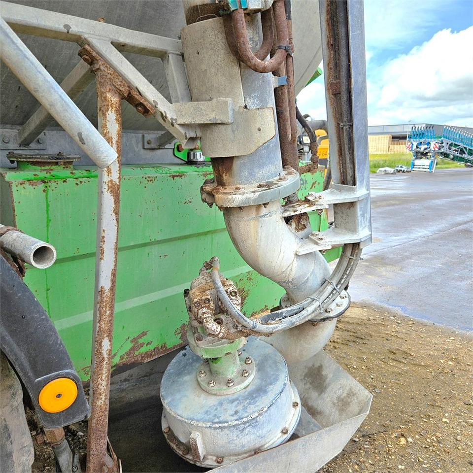 Техніка для внесення добрив Joskin 26000TRS: фото 10