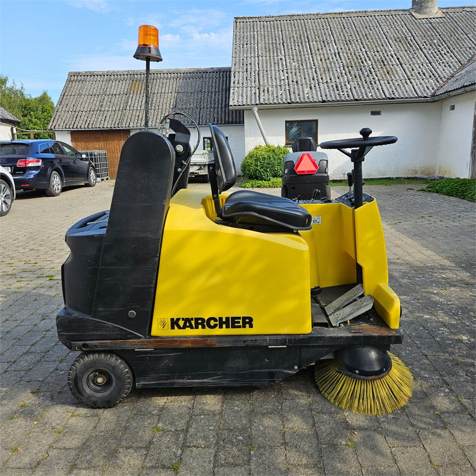 Kärcher KMR 1250 B - Промислова підмітальна машина: фото 4 Kärcher KMR 1250 B - Промислова підмітальна машина: фото 4