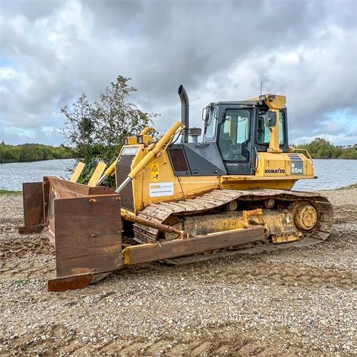 Komatsu D65 PX-15 EO - Бульдозер: фото 5 Komatsu D65 PX-15 EO - Бульдозер: фото 5