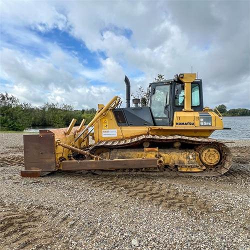 Бульдозер Komatsu D65 PX-15 EO: фото 7 Бульдозер Komatsu D65 PX-15 EO: фото 7