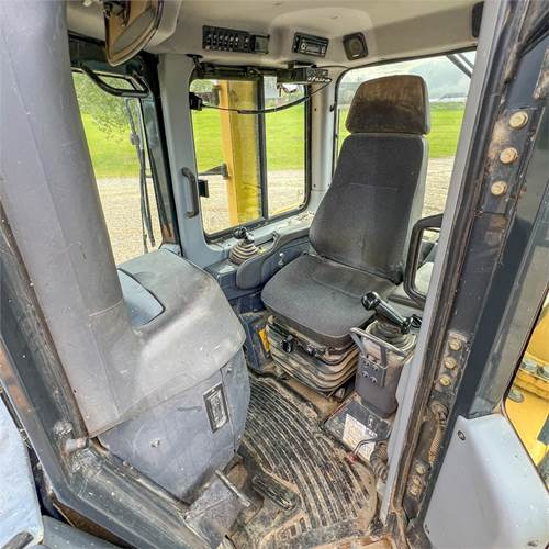 Бульдозер Komatsu D65 PX-15 EO: фото 14 Бульдозер Komatsu D65 PX-15 EO: фото 14