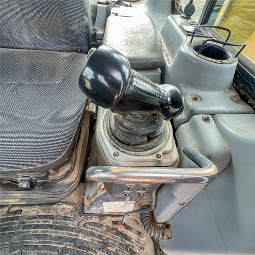 Бульдозер Komatsu D65 PX-15 EO: фото 16 Бульдозер Komatsu D65 PX-15 EO: фото 16