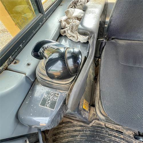 Бульдозер Komatsu D65 PX-15 EO: фото 17 Бульдозер Komatsu D65 PX-15 EO: фото 17