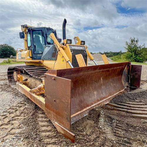 Бульдозер Komatsu D65 PX-15 EO: фото 12 Бульдозер Komatsu D65 PX-15 EO: фото 12