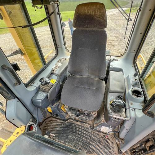 Бульдозер Komatsu D65 PX-15 EO: фото 15 Бульдозер Komatsu D65 PX-15 EO: фото 15