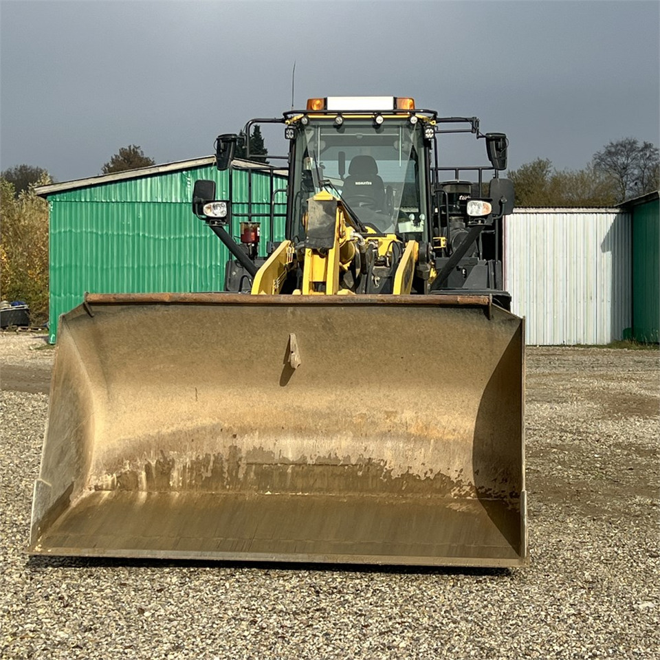 Komatsu WA480-8 - Колісний навантажувач: фото 2 Komatsu WA480-8 - Колісний навантажувач: фото 2