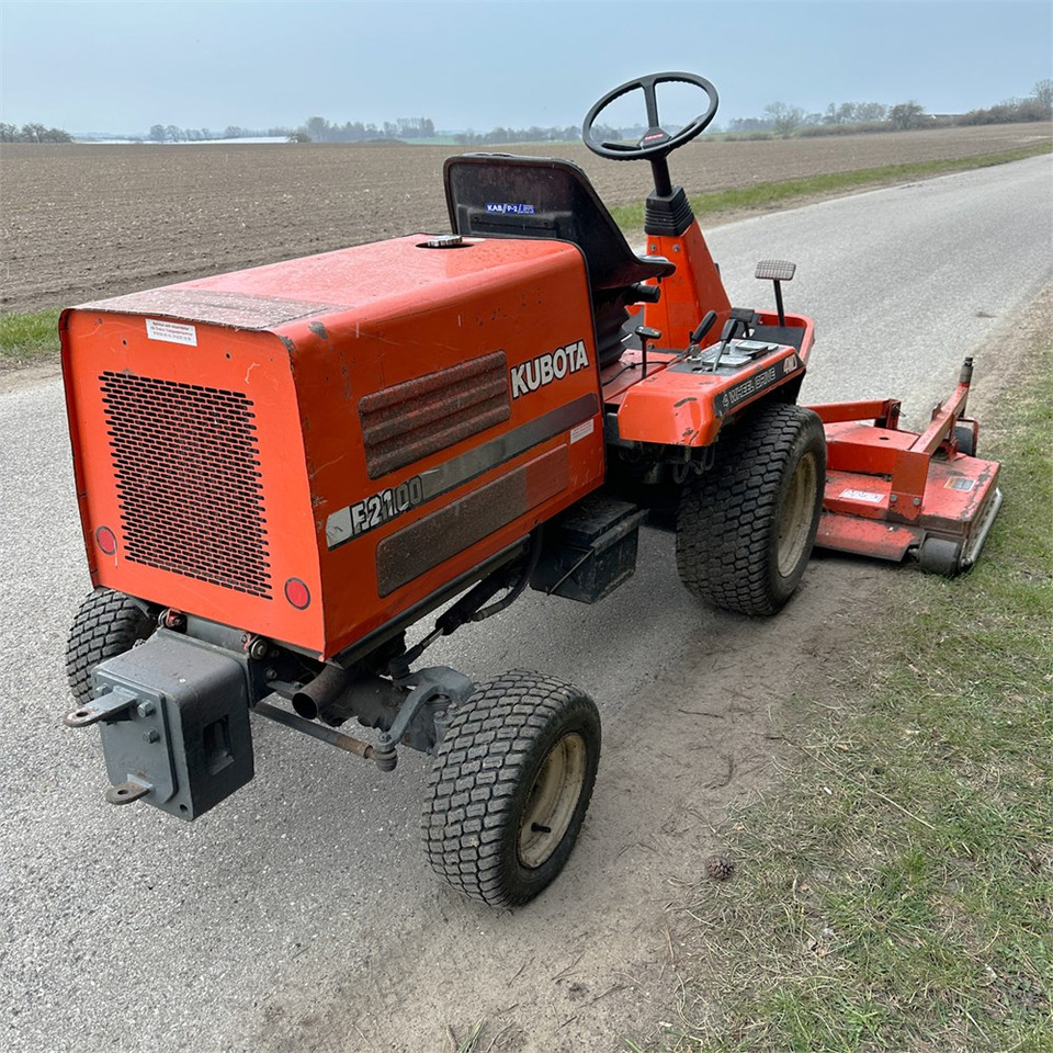 Kubota F2100 - Газонокосарка: фото 5 Kubota F2100 - Газонокосарка: фото 5