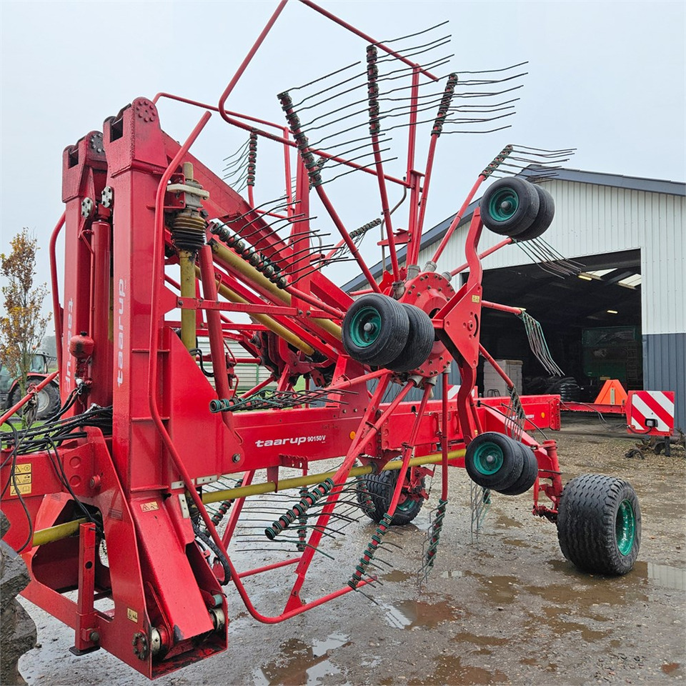 Kverneland Taarup 90150 V - Техніка для сінозаготівлі: фото 4 Kverneland Taarup 90150 V - Техніка для сінозаготівлі: фото 4