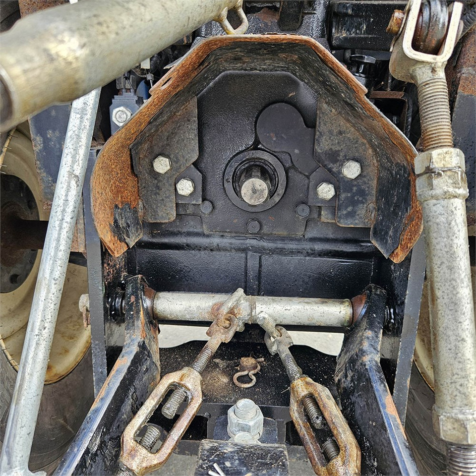 Комунальний трактор LS Mtron Ls J27HST: фото 30