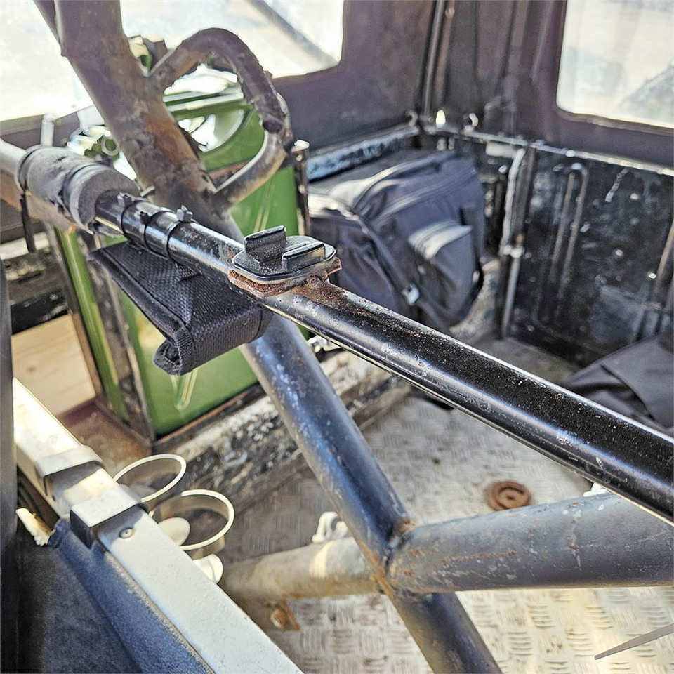 Позашляховик Land Rover Defender 90: фото 16 Позашляховик Land Rover Defender 90: фото 16