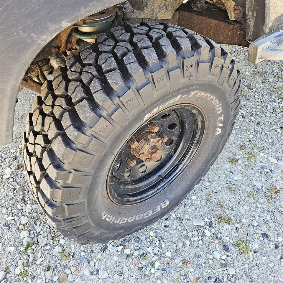 Позашляховик Land Rover Defender 90: фото 46 Позашляховик Land Rover Defender 90: фото 46