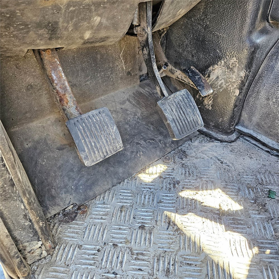 Позашляховик Land Rover Defender 90: фото 19 Позашляховик Land Rover Defender 90: фото 19