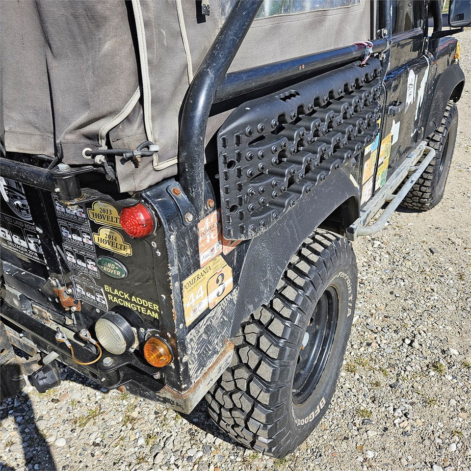 Позашляховик Land Rover Defender 90: фото 43 Позашляховик Land Rover Defender 90: фото 43