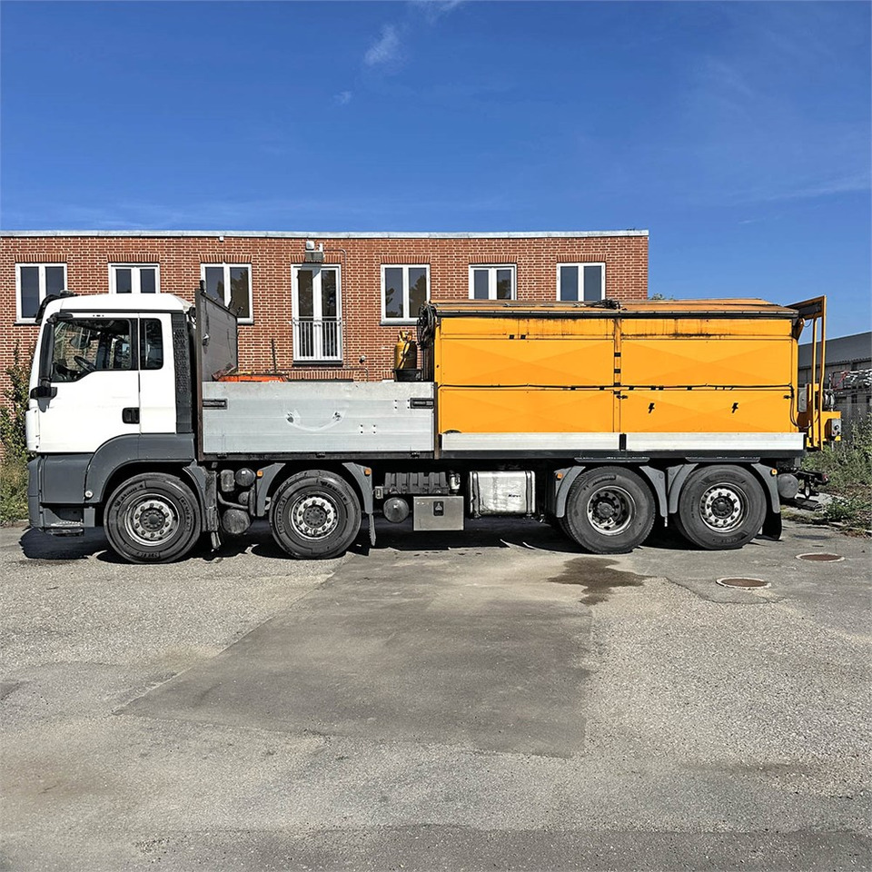 MAN TG 35. 8x2-6 BL - Бортова вантажівка/ Платформа, Гудронатор: фото 3 MAN TG 35. 8x2-6 BL - Бортова вантажівка/ Платформа, Гудронатор: фото 3