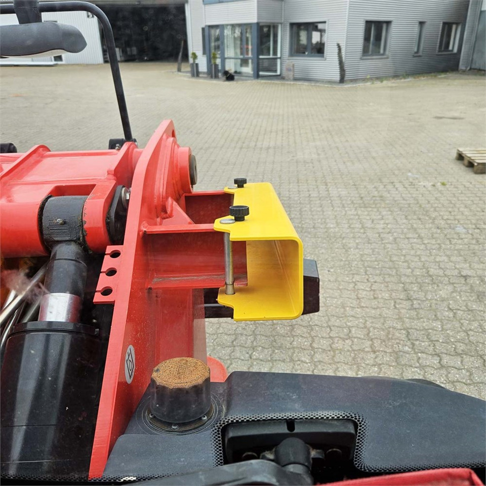 Навантажувач телескопічний Manitou MT625 H: фото 18