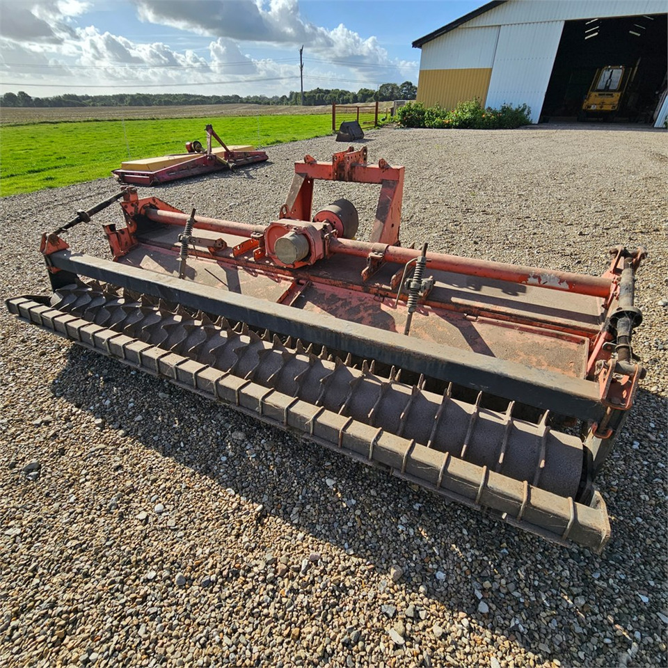 Maschio CB300 - Грунтофреза: фото 1 Maschio CB300 - Грунтофреза: фото 1