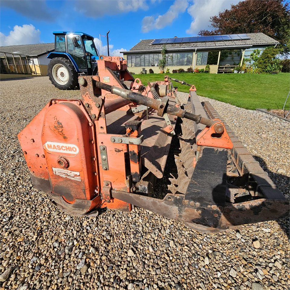 Maschio CB300 - Грунтофреза: фото 3 Maschio CB300 - Грунтофреза: фото 3