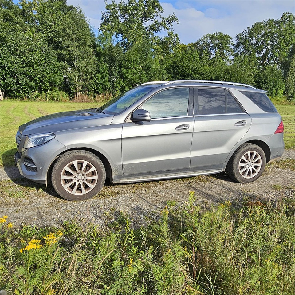 Mercedes GLE 350 4matic - Легковий автомобіль: фото 1 Mercedes GLE 350 4matic - Легковий автомобіль: фото 1