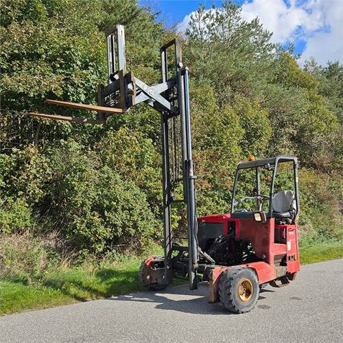 Moffett M5 25 - Мобільний вилковий навантажувач: фото 2 Moffett M5 25 - Мобільний вилковий навантажувач: фото 2