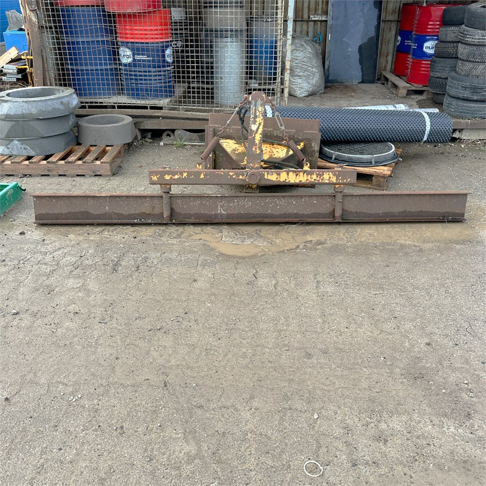 ABC Afretter / vibrator - Навісне обладнання в категорії Будівельна техніка: фото 2 ABC Afretter / vibrator - Навісне обладнання в категорії Будівельна техніка: фото 2