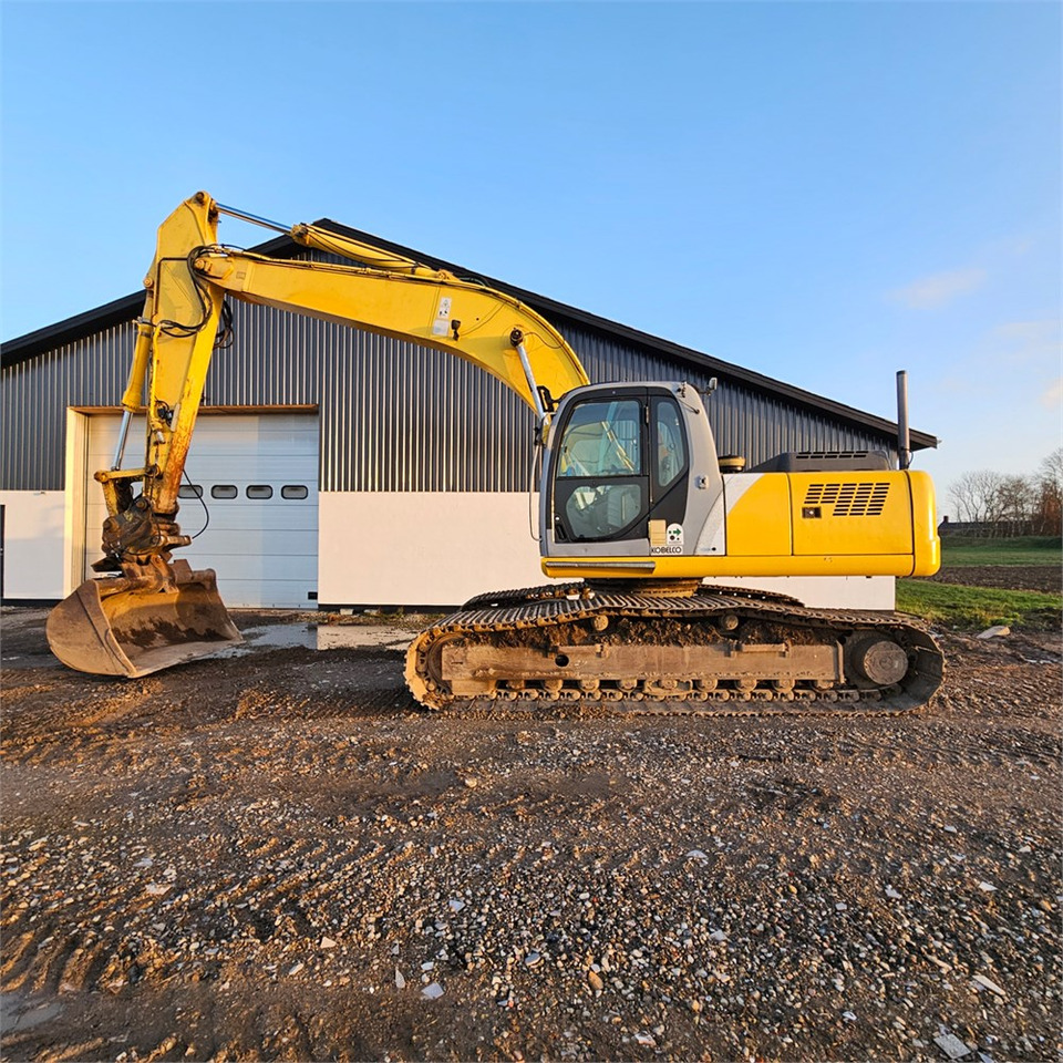 New Holland E 305 - Гусеничний екскаватор: фото 2 New Holland E 305 - Гусеничний екскаватор: фото 2