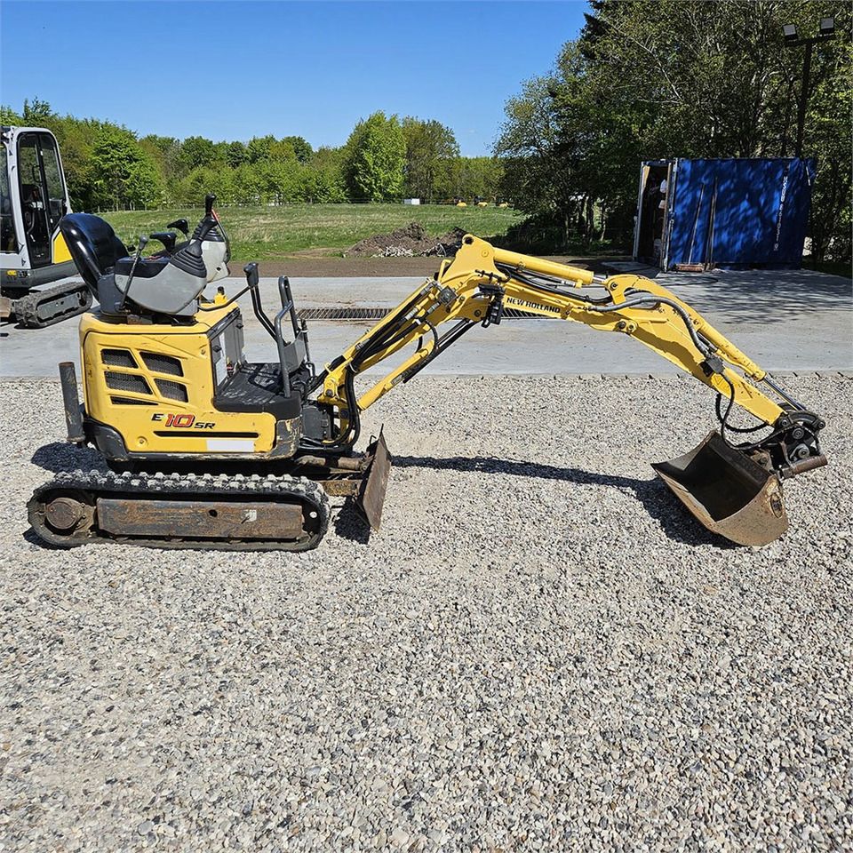 New Holland E10 SR - Міні-екскаватор: фото 1 New Holland E10 SR - Міні-екскаватор: фото 1
