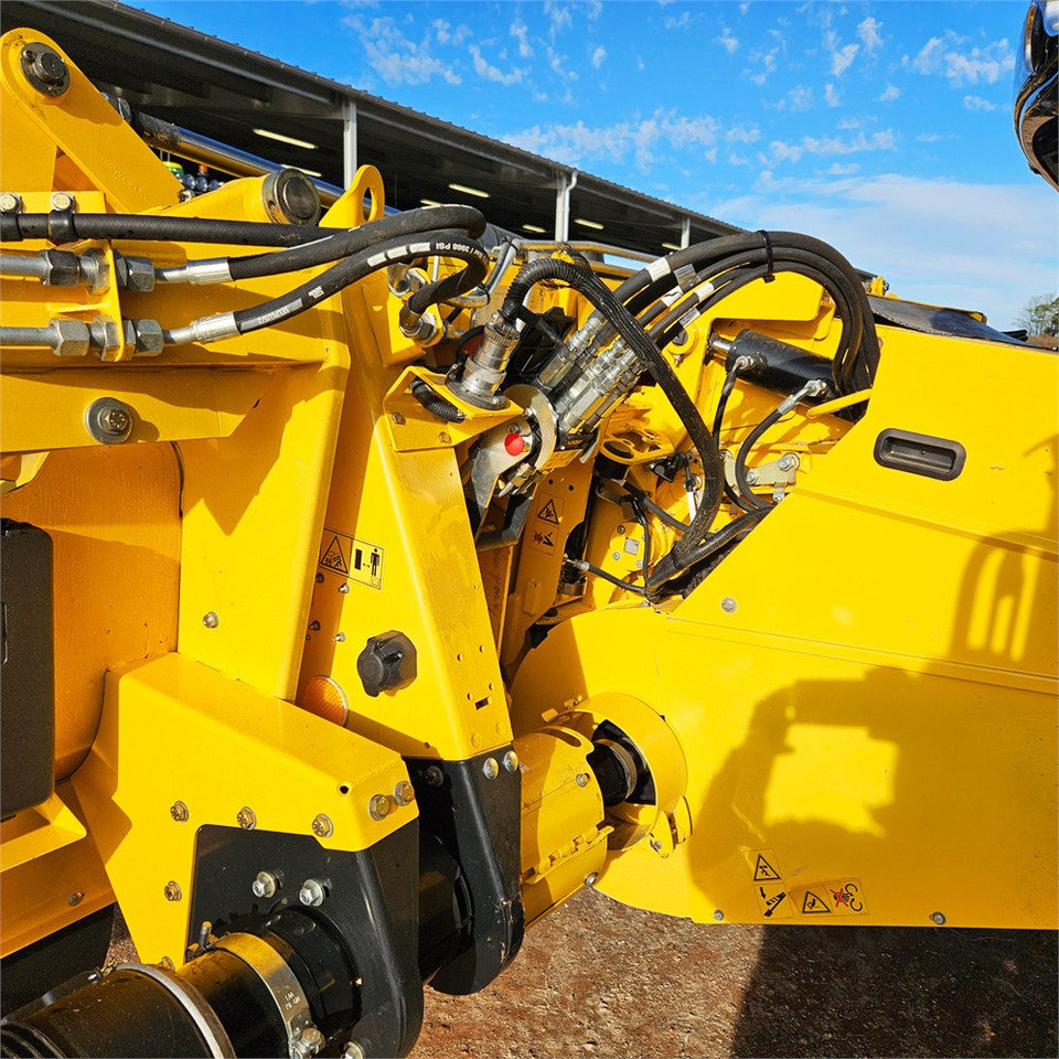 Комбайн New Holland F8: фото 11