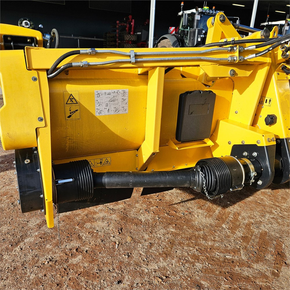 Комбайн New Holland F8: фото 12