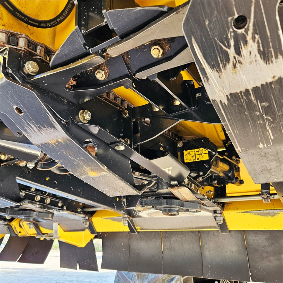 Комбайн New Holland F8: фото 8