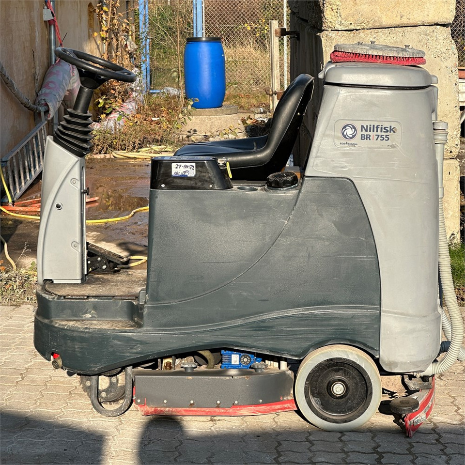 Nilfisk BR 755 - Підлогомийна машина: фото 2 Nilfisk BR 755 - Підлогомийна машина: фото 2