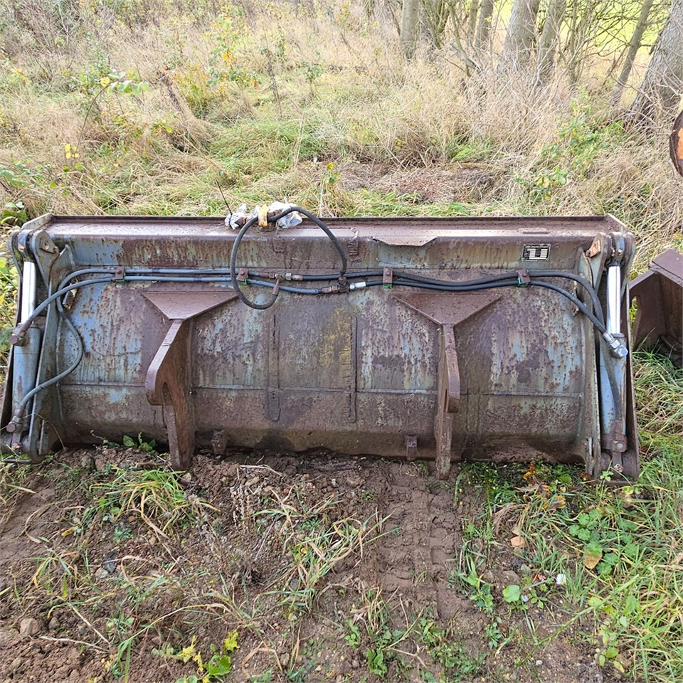 O&K L 9 - Ківш навантажувача: фото 3 O&K L 9 - Ківш навантажувача: фото 3