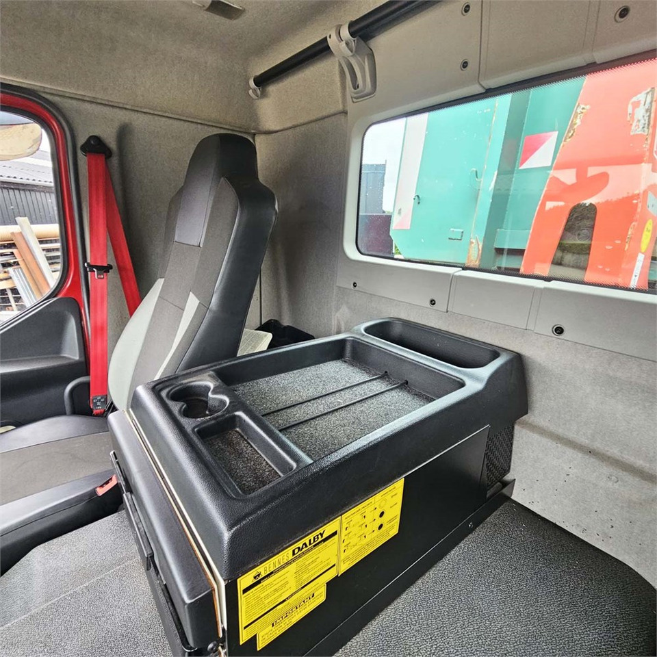 Гаковий мультиліфт вантажівка Renault D 26 Wide: фото 17