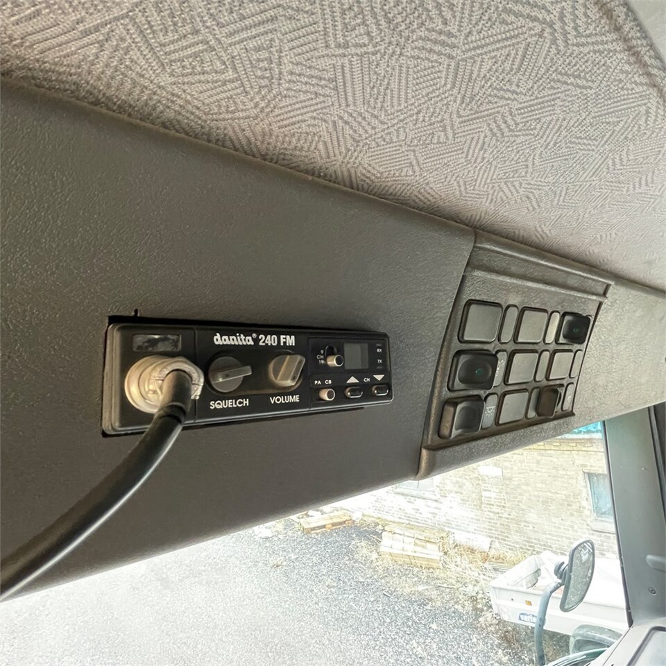 Бортова вантажівка/ Платформа Scania 124G: фото 25