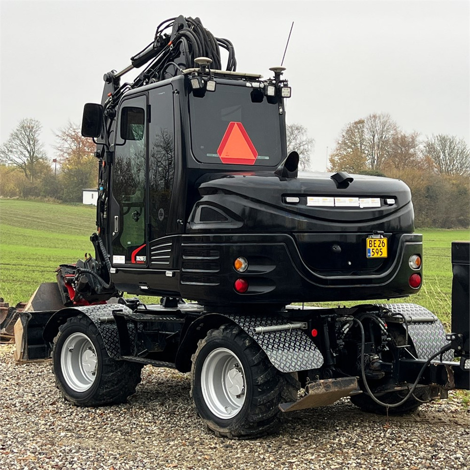 Takeuchi TB295 W - Колісний екскаватор: фото 5 Takeuchi TB295 W - Колісний екскаватор: фото 5