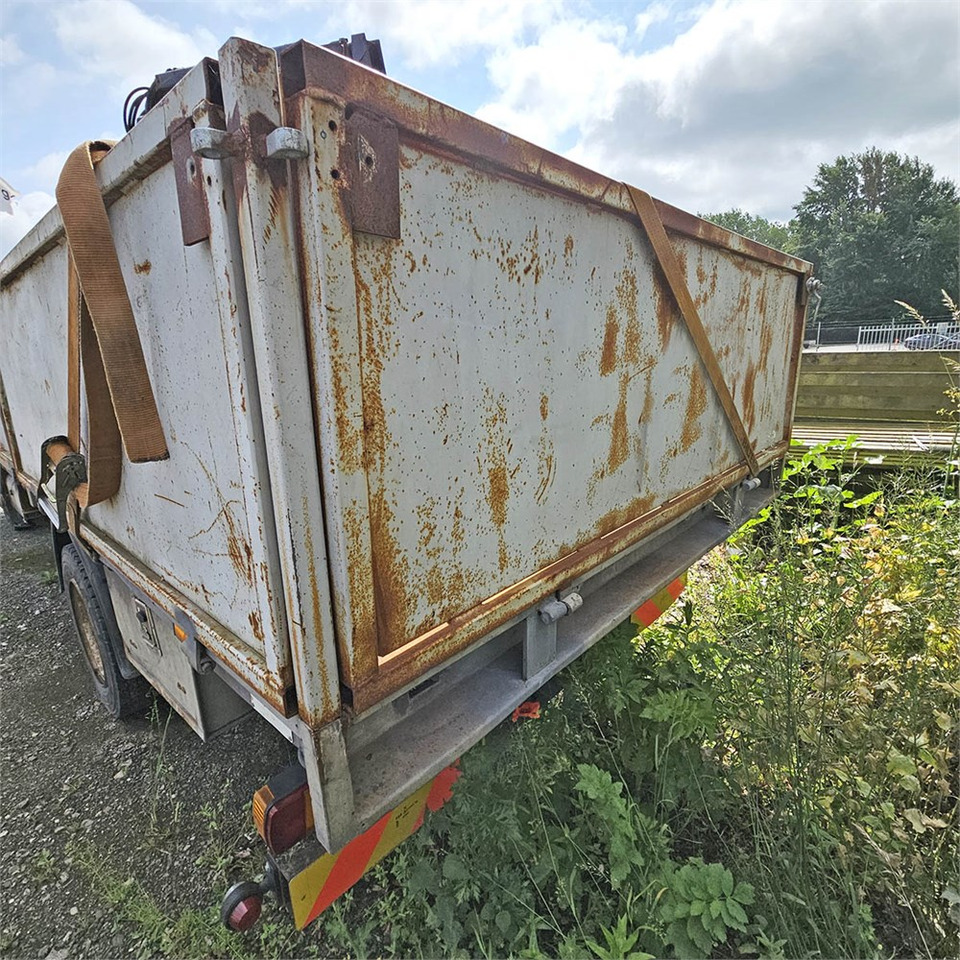 Toyota Dyna 200 - Бортова вантажівка/ Платформа: фото 5 Toyota Dyna 200 - Бортова вантажівка/ Платформа: фото 5