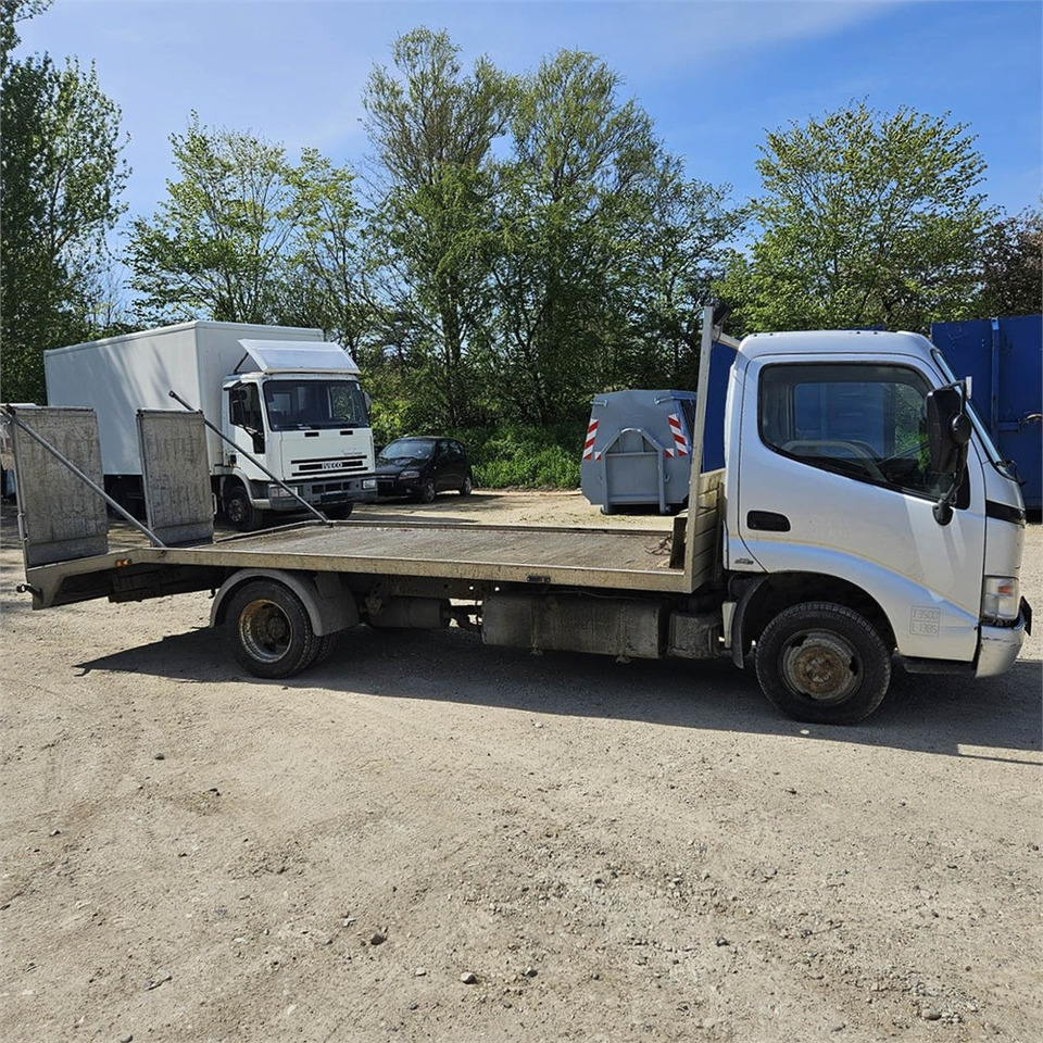 Toyota Dyna - Бортова вантажівка/ Платформа: фото 1 Toyota Dyna - Бортова вантажівка/ Платформа: фото 1