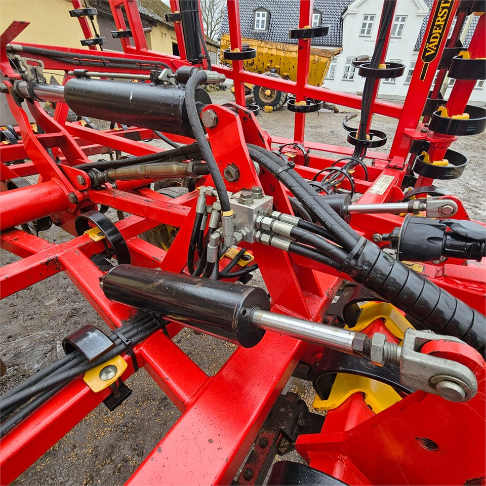 Техніка для обробки ґрунту Väderstad 9 meter: фото 14