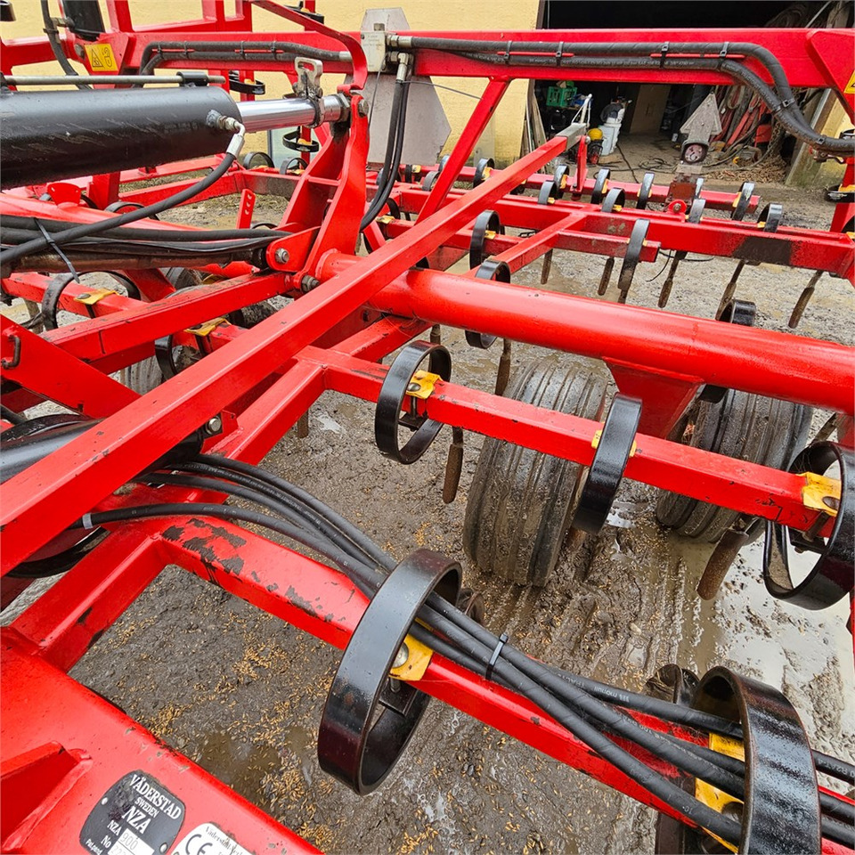 Техніка для обробки ґрунту Väderstad 9 meter: фото 24