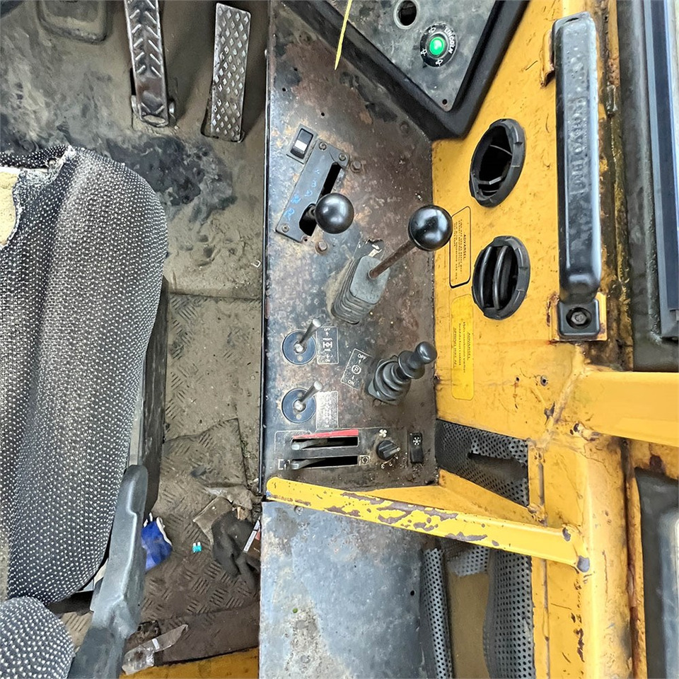 Шарнірний самоскид Volvo A20: фото 22