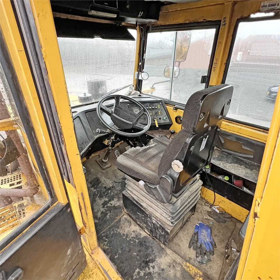 Шарнірний самоскид Volvo A20: фото 18