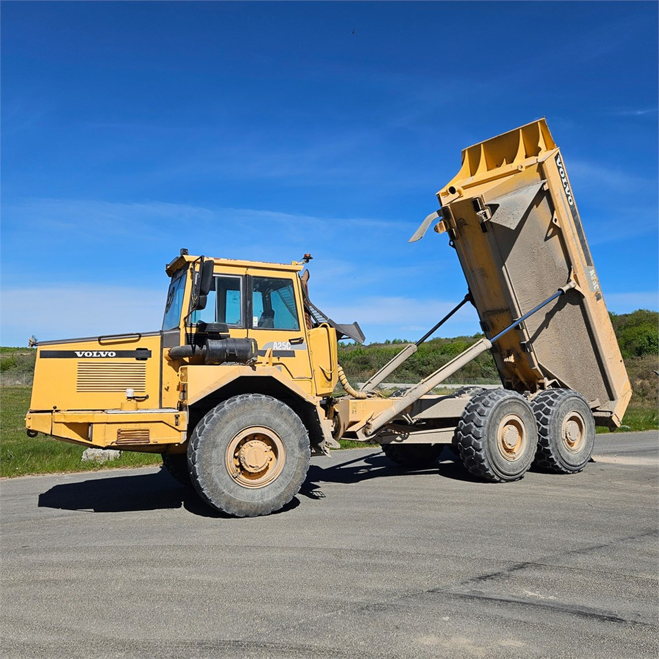 Volvo A25 C - Шарнірний самоскид: фото 2 Volvo A25 C - Шарнірний самоскид: фото 2