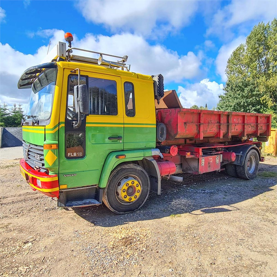 Volvo FL612 - Тросовий мультиліфт: фото 1 Volvo FL612 - Тросовий мультиліфт: фото 1