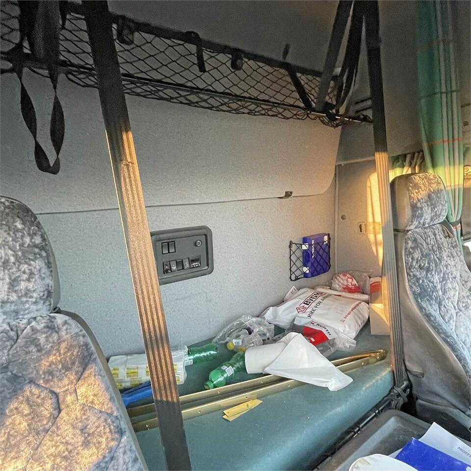 Volvo FM12 в лізинг Volvo FM12: фото 42 Volvo FM12 в лізинг Volvo FM12: фото 42