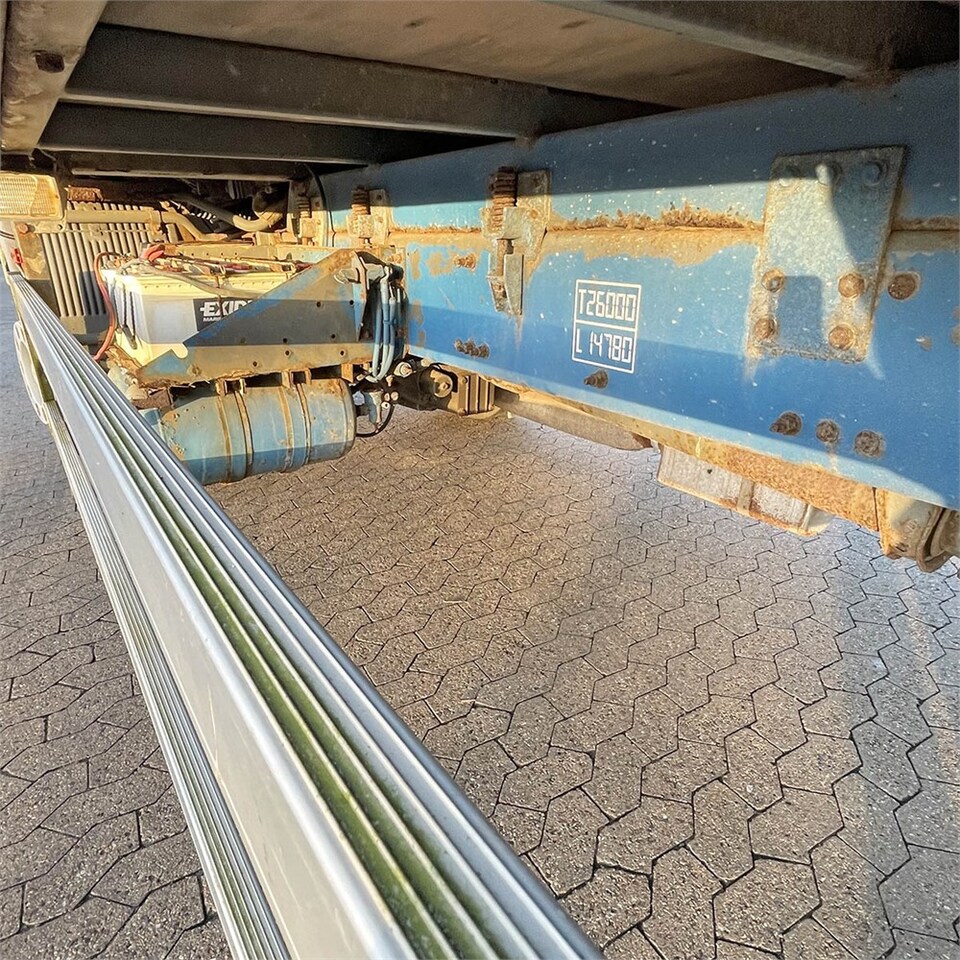 Volvo FM12 в лізинг Volvo FM12: фото 47 Volvo FM12 в лізинг Volvo FM12: фото 47