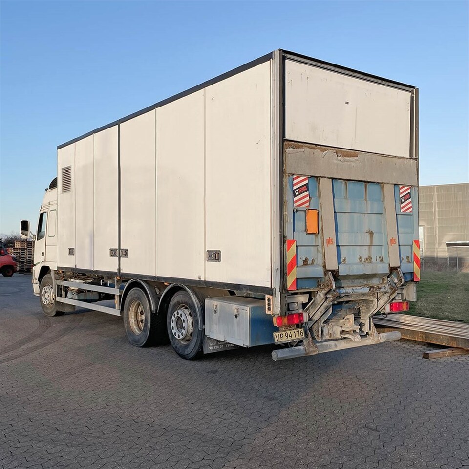 Volvo FM12 - Вантажівка з закритим кузовом: фото 4 Volvo FM12 - Вантажівка з закритим кузовом: фото 4